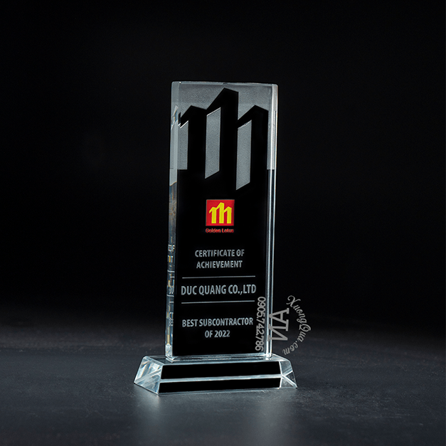 kỷ niệm chương pha lê chữ nhật