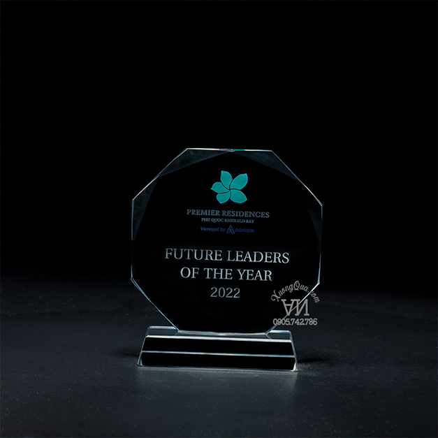 cúp vinh danh bát giác