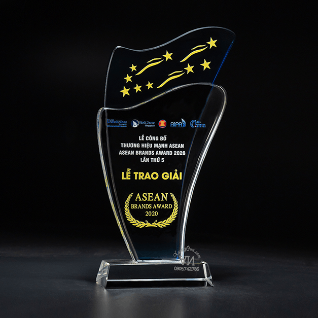 cúp vinh danh mềm mại