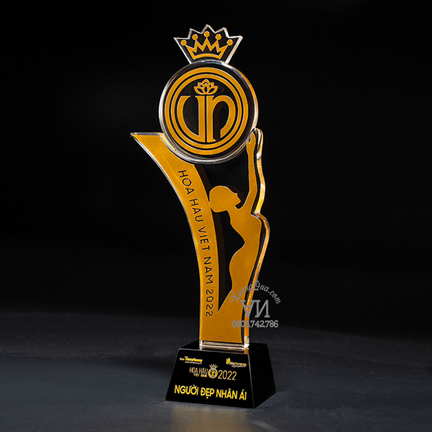 kỷ niệm chương pha lê hội thi sắc đẹp