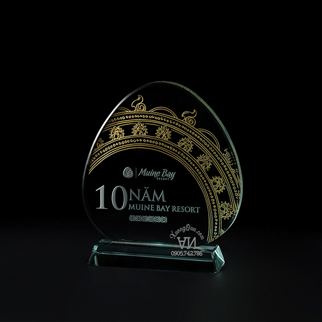 cúp lưu niệm thủy tinh