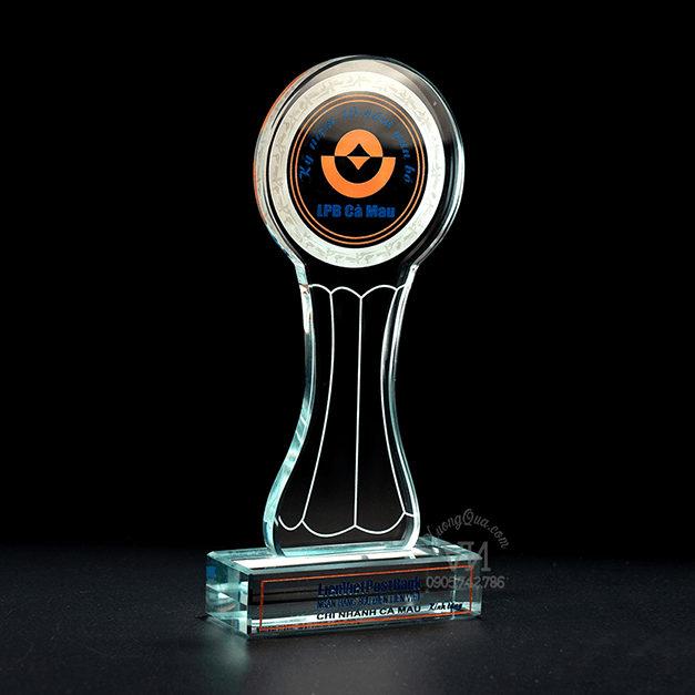 cúp thủy tinh cao 27cm